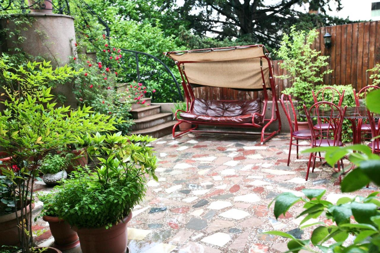 Hotel Sympatia Tbilisi Exterior foto